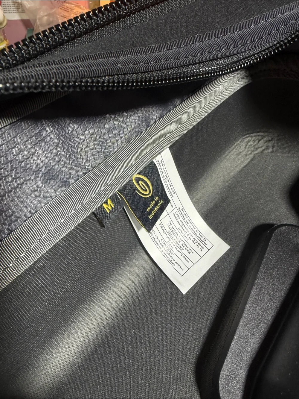 Timbuk2 Copilot Luggage Roller 2-Wheel Rolling Suitcase Carry On Black Grey